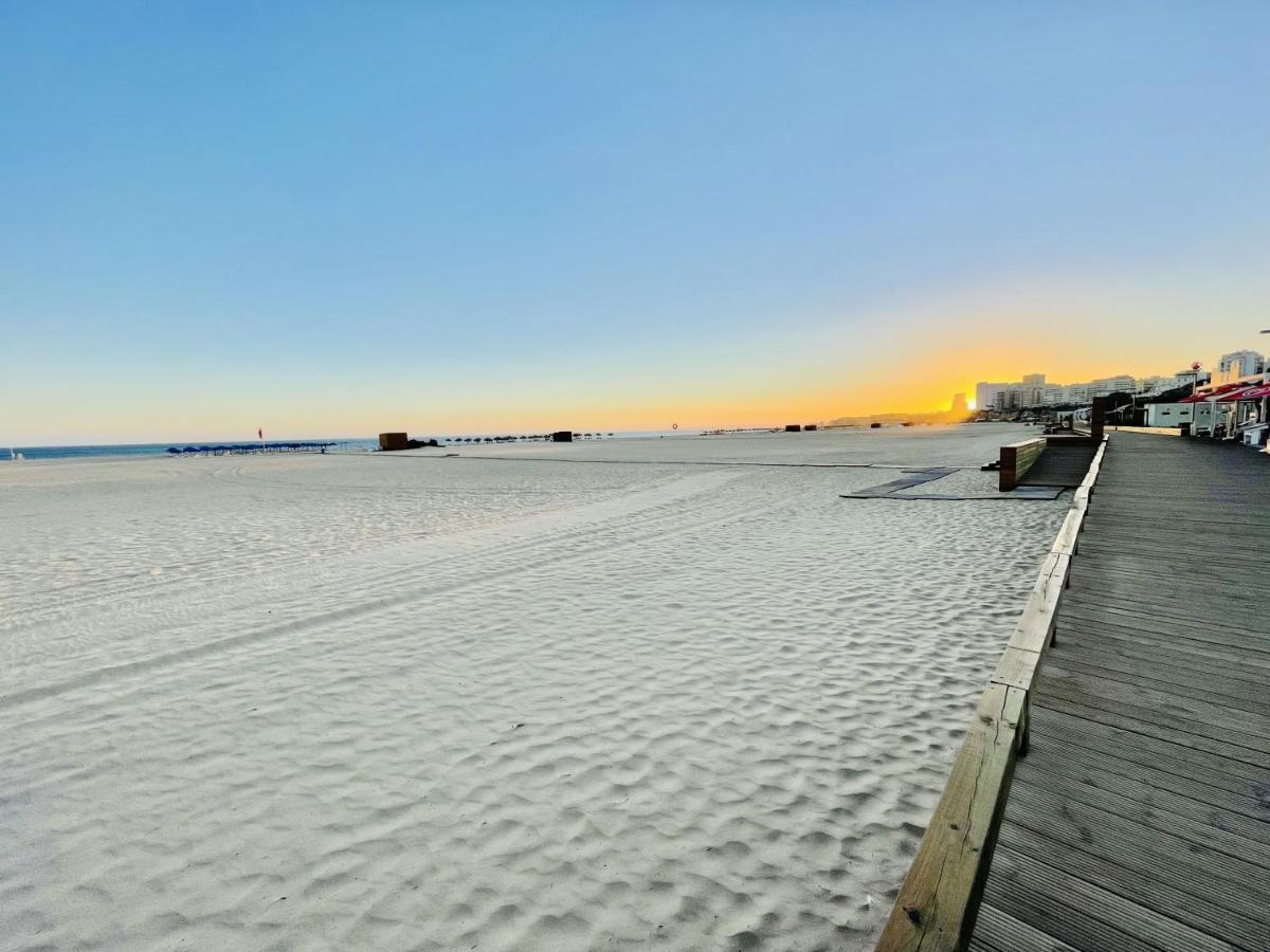 Sublimar - Beachfront - Tv Terrace - Nightlife ปอร์ติเมา ภายนอก รูปภาพ